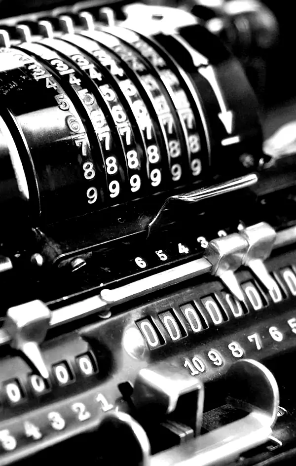 calculating-machine-4806535_1280